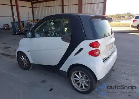 2008 Smart Fortwo Passion/Pure z USA, uszkodzony, nr VIN WMEEJ31X08K168965